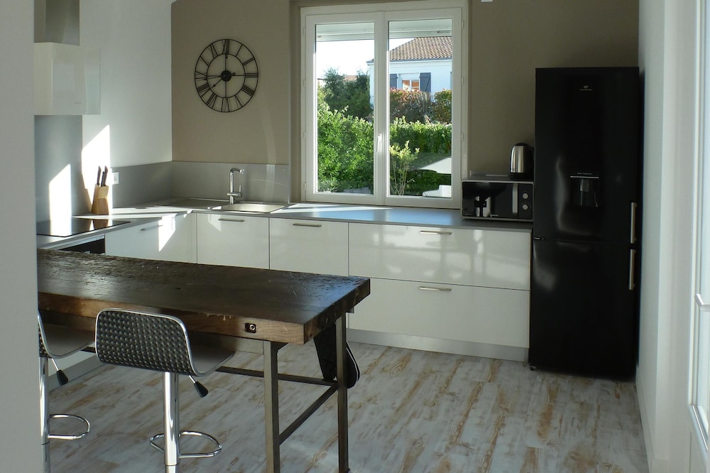 Spa, beach 500m, 700m city center, 4 beds