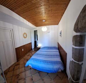 5 Schlafzimmer, Bügeleisen/Bügelbrett, kostenloses WLAN