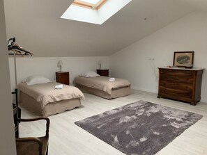 2 camere, ferro/asse da stiro, Wi-Fi gratuito, lenzuola