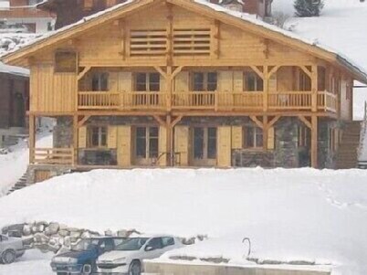 Apartment in chalet Jeanne-Marie-in the heart of the old village Chinaillon