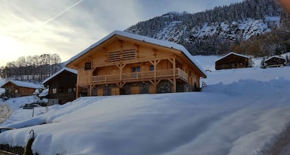 Apartment in chalet Jeanne-Marie-in the heart of the old village Chinaillon