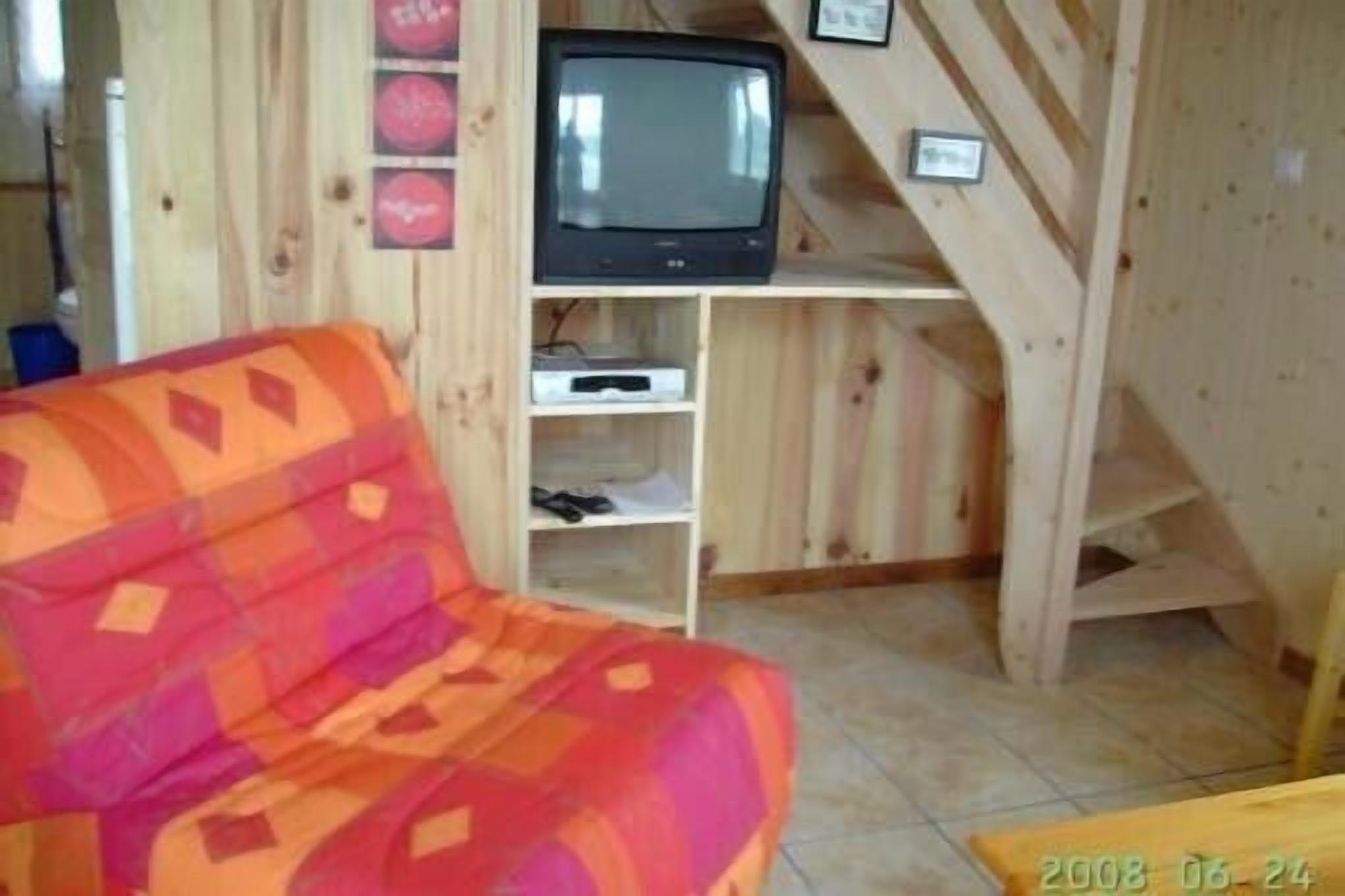 Rental CHALET BISCARROSSE CLASS 2 STARS in fenced park 