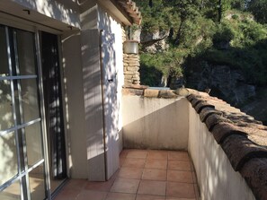 Exterior detail - Mazet in Provence in peace  (Le Beaucet)