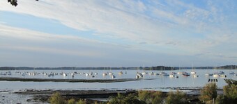 Hus 'mellem land og hav', havudsigt og adgang til Morbihan-bugten, 8 s.