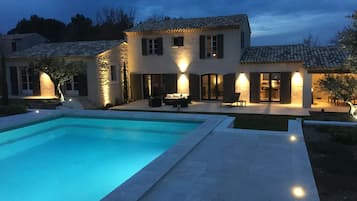 Piscine extérieure