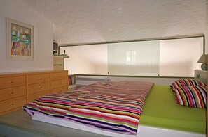 1 Schlafzimmer, Bügeleisen/Bügelbrett