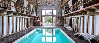 Piscine intérieure privée - Ferme authentique avec jardin clos et étang de pêche