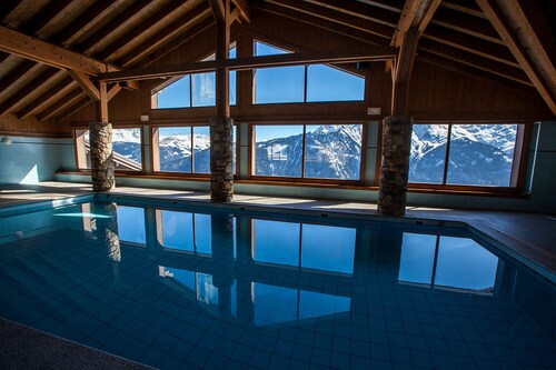 LARGE DUPLEX 120 M2 IN MGM LUXURY CHALET WITH HEATED SWIMMING POOL 4 ****