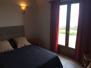 2 bedrooms, iron/ironing board, travel crib, free WiFi