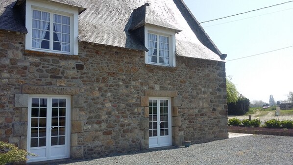 Exterior - COTTAGE NEAR SEA IN CAMPAIGN (Saint-Coulomb)