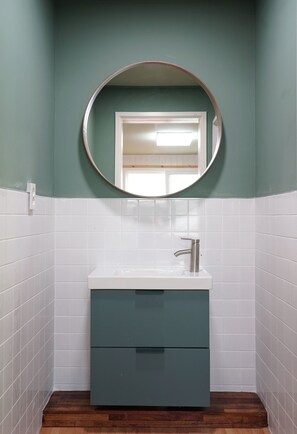 토토하우스 | 욕실 | 샤워기/욕조 결합, 전신 욕조, 고급 세면용품, 헤어드라이어