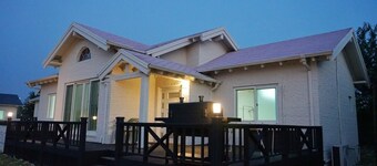 Toto House