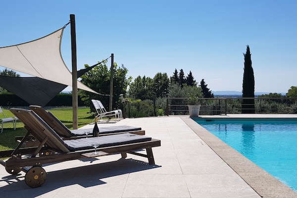 PISCINE DE 10m x 5m avec vue sur les alpilles