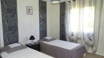 4 chambres, fer et planche Ă repasser, Wi-Fi