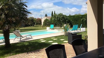 Piscine extérieure, piscine chauffée