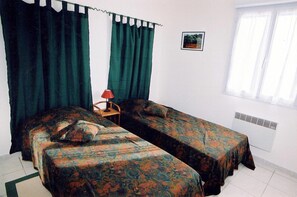 2 bedrooms, iron/ironing board