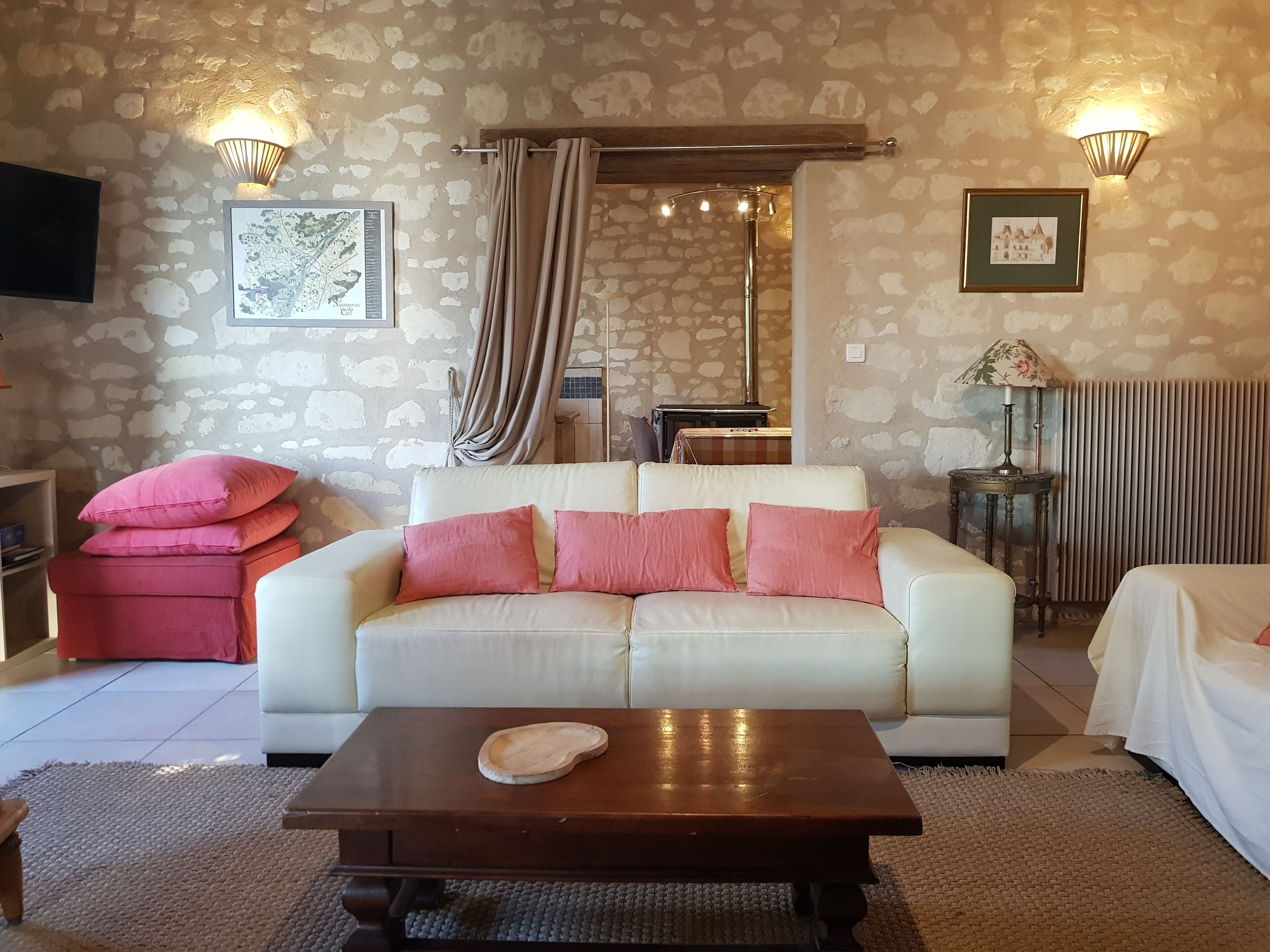 Televisie en een open haard