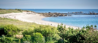house direct access to the beach, quiet location exceptional view from the terrace