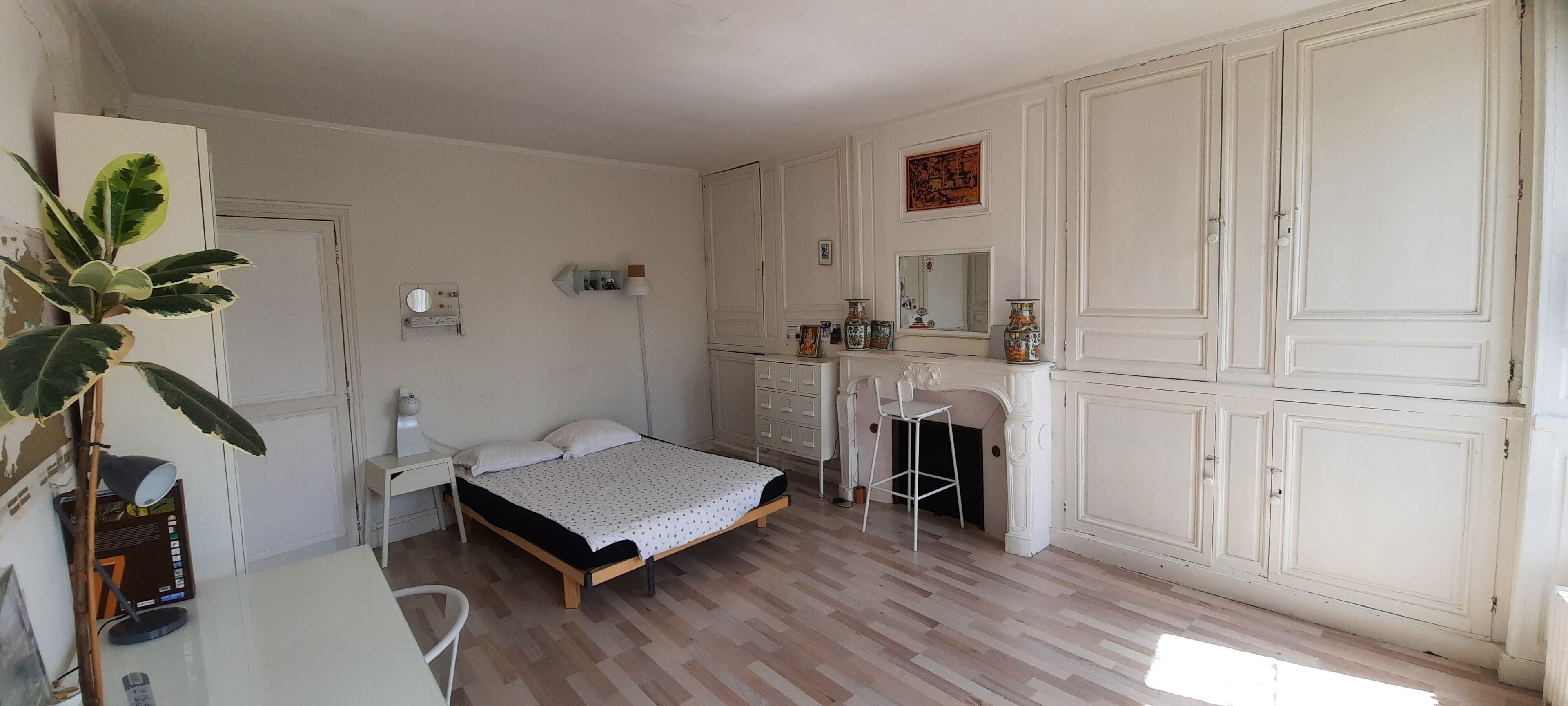 Spacious and welcoming apartment very well located