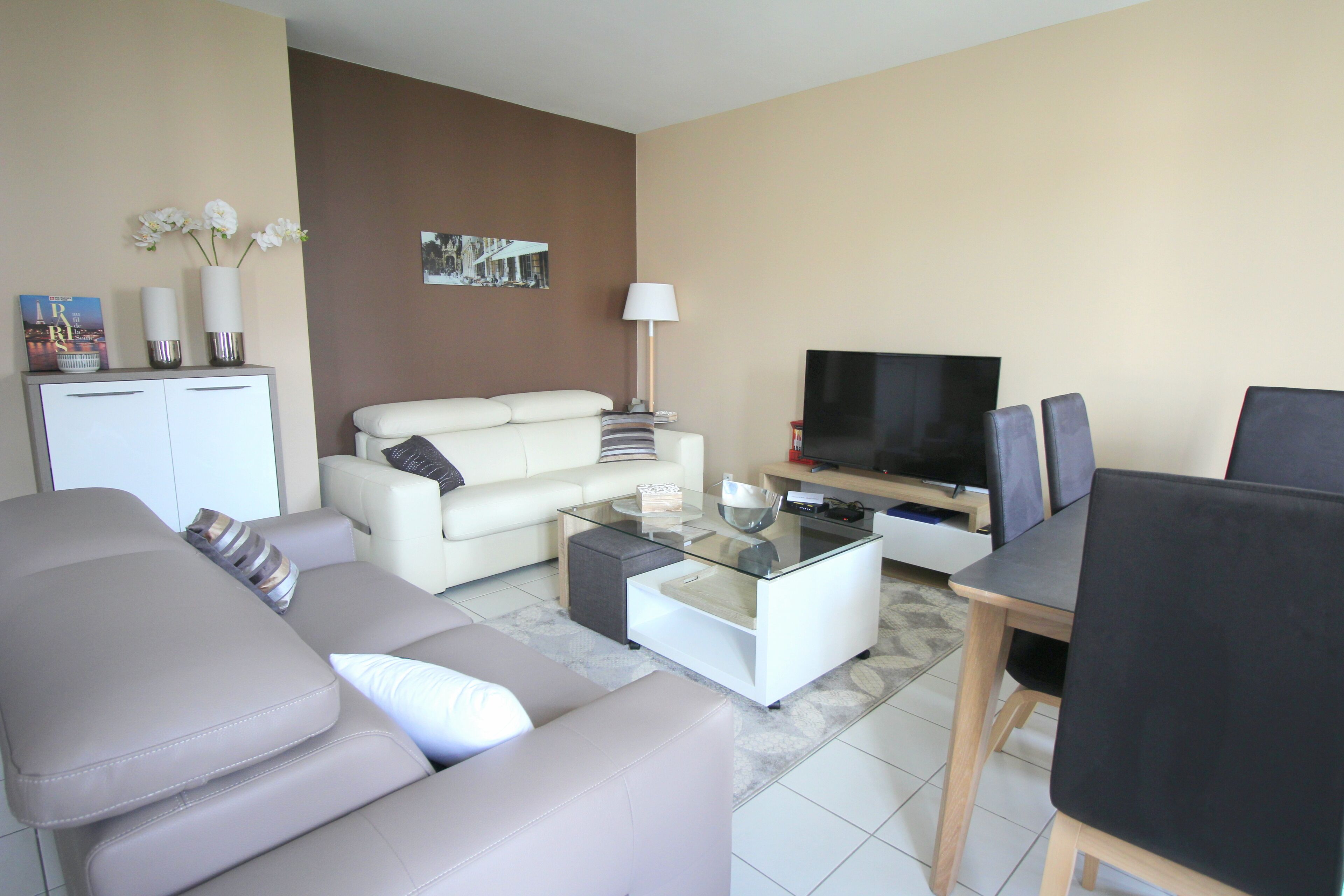 Apartment 6pax Square Elysee Square Tuscan Square, 10min Disneyland (DANUBE 2)