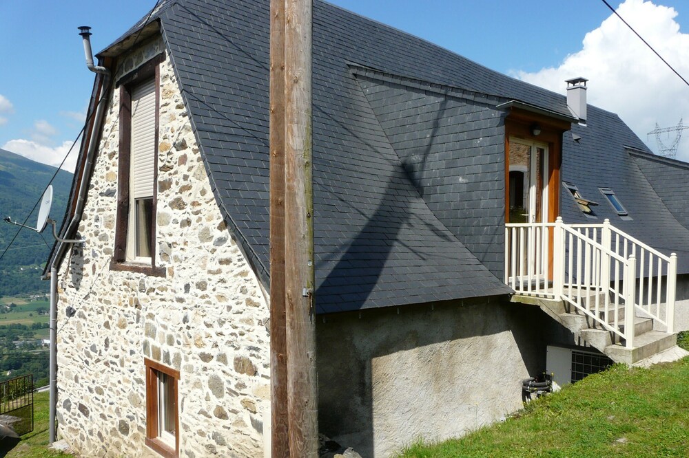 Beautiful house 2-3 people in mountain converted barn