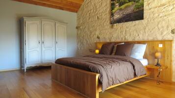 9 chambres, fer et planche à repasser, lit parapluie, Wi-Fi gratuit