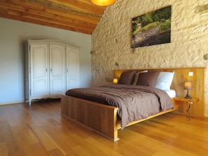 9 bedrooms, iron/ironing board, travel cot, free WiFi - Gîte 25 p, swimming pool, whirlpool, fitness, sauna ⚠️Vérifiez spams⚠️ (Charensat)