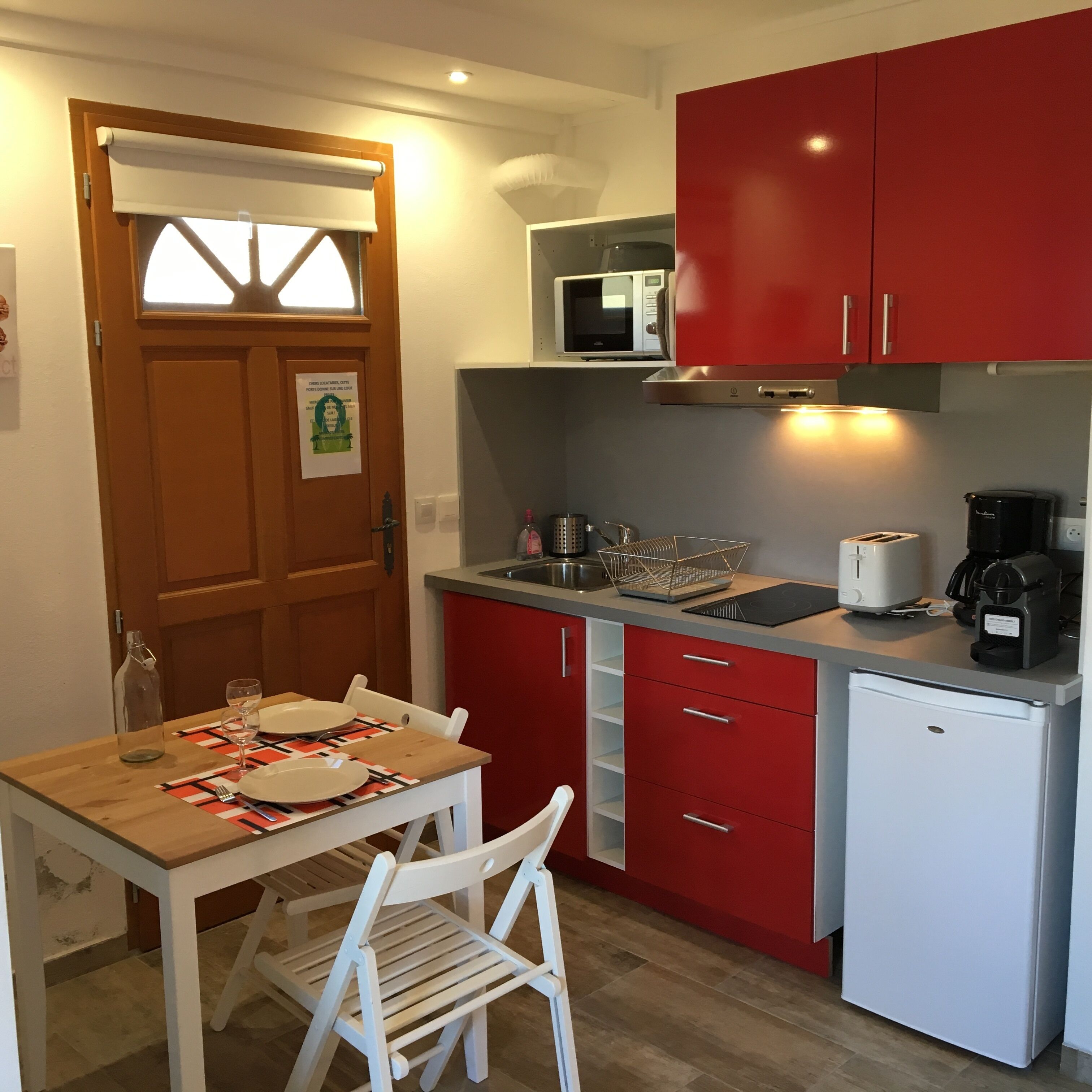 new 20m2 studio - absolute tranquility - 1 minute walk from the sea - only happiness