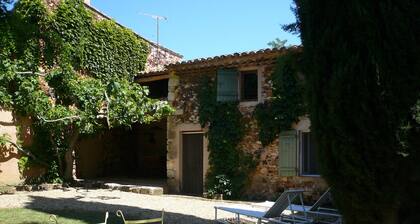 Maison ancienne restauree, au calme, bel environnement.