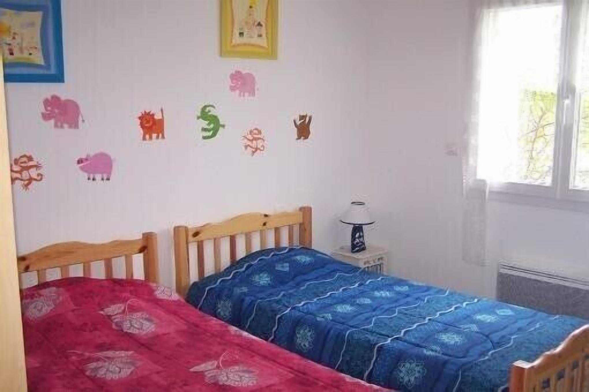 Pretty Contemporary Single Storey House 300 Meters From The Beach