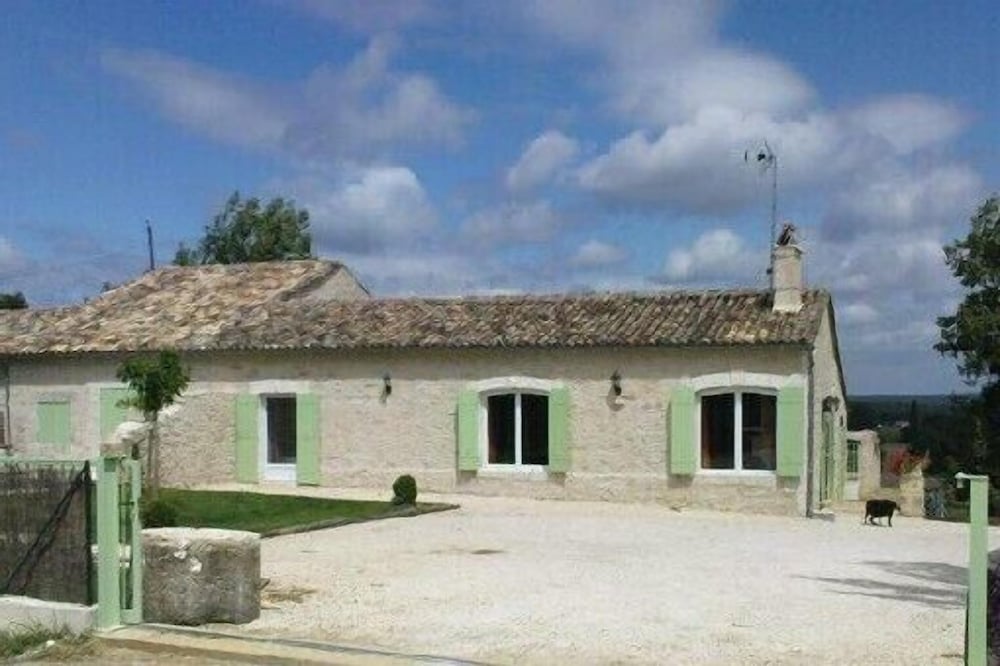 8/12 pers cottage restored (spa) between the Dordogne and Gironde