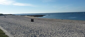 Studio 17 near the beach in Larmor plage