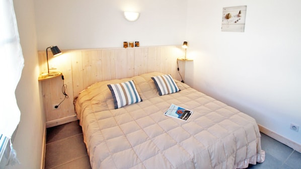 2 bedrooms, iron/ironing board, travel cot, free WiFi