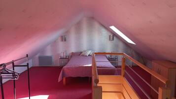 1 makuuhuone, silitysrauta/-lauta, vauvan matkasÀnky, ilmainen Wi-Fi