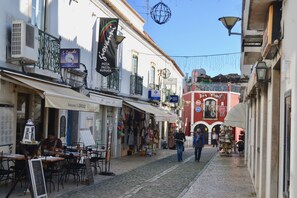Exterior - Splendid apartment with covered terrace, shared pool, WIFI, Air-Cond (Lagos)