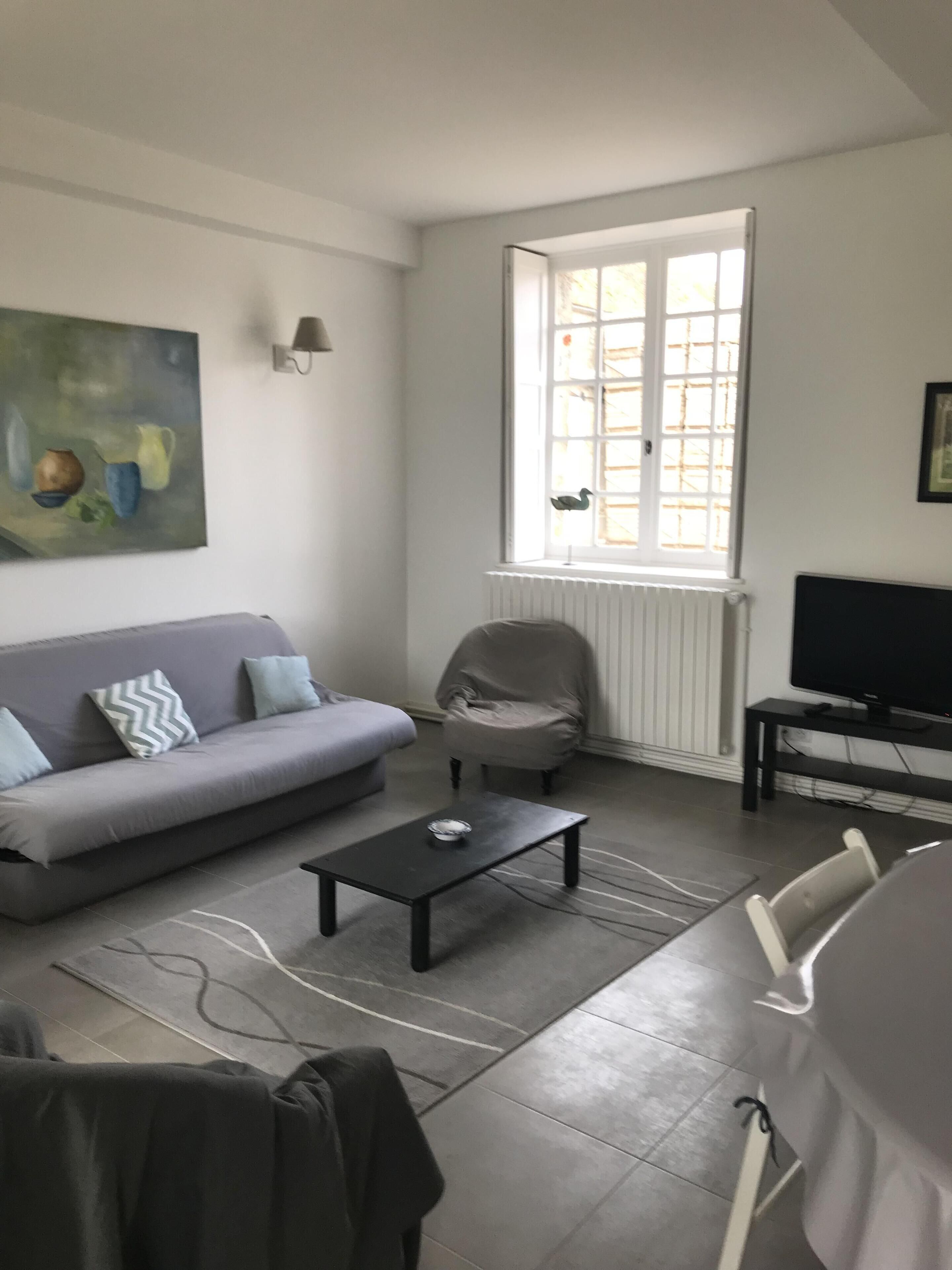 comfortable cottage near the Cathedral of Chartres in quiet countryside