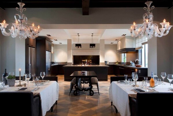 Dining - Great luxury at the foot of the Chateau (Carcassonne)