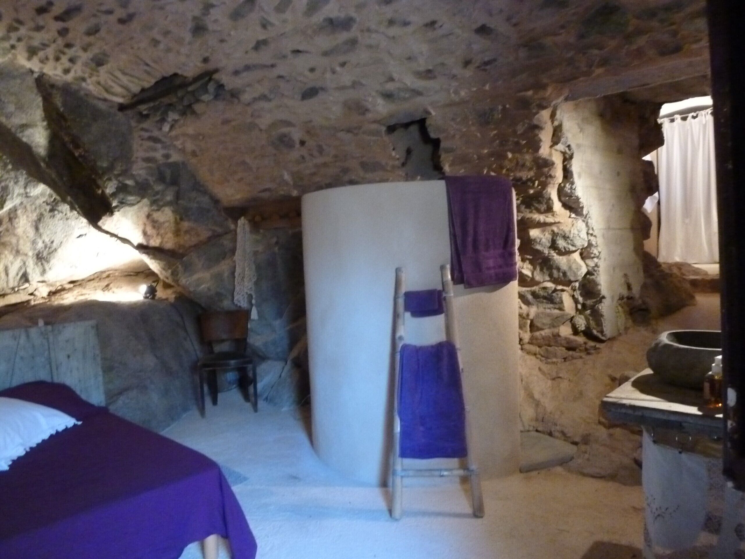 Corbara, an unusual room open all year round