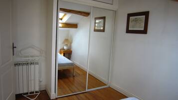 3 chambres, fer et planche Ă repasser, Wi-Fi gratuit