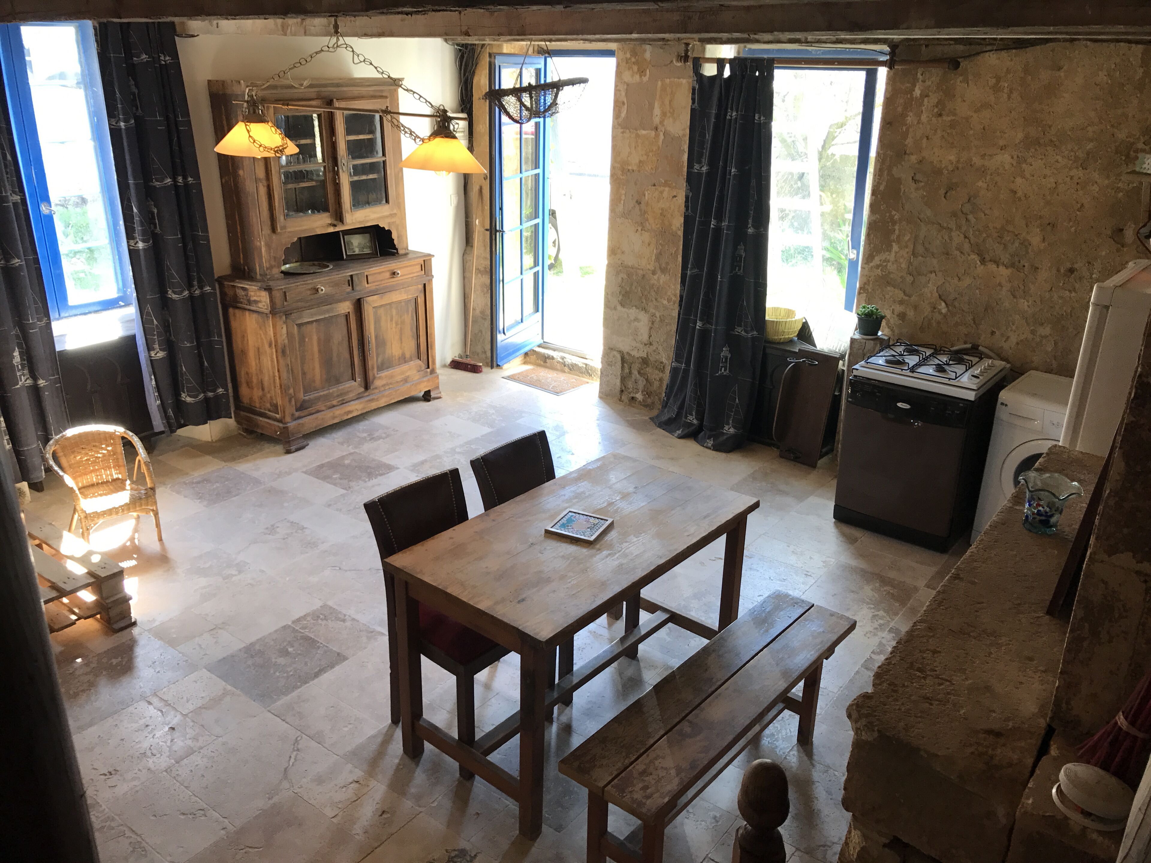 Beautiful cottage in a natural area and 1km from the beach