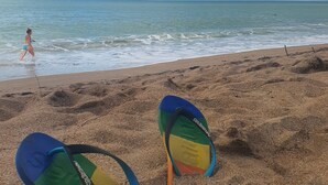 Beach nearby - BUNGALOWS "Coco" typical Creole with all comforts, feet in the water  (DESHAIES)