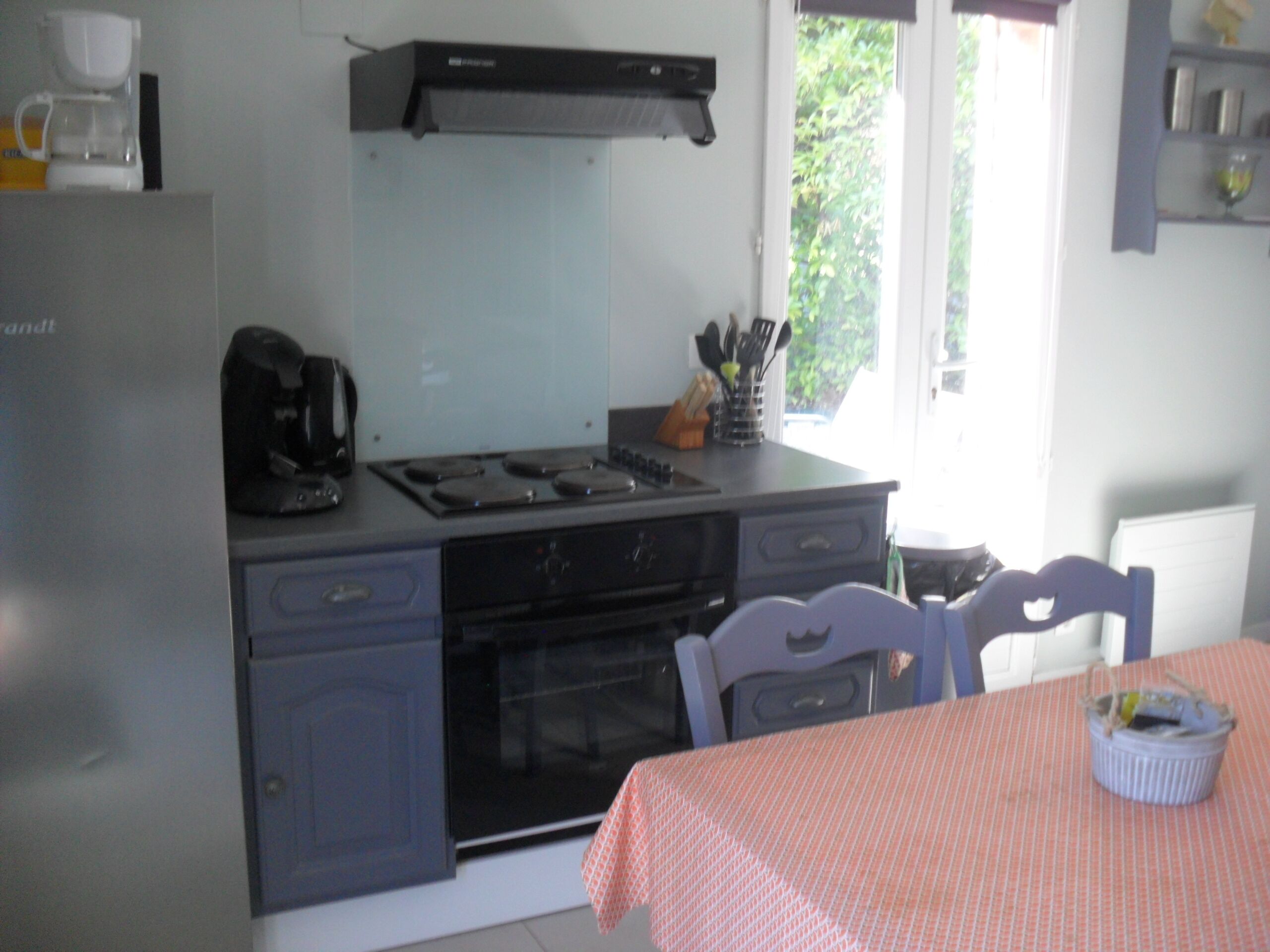 In a large wooded park, close to the sea and at the foot of a dune estate