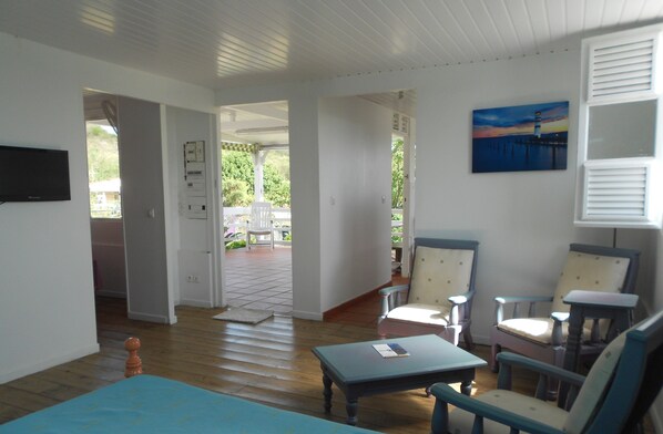 2 habitaciones, tabla de planchar con plancha y wifi gratis 