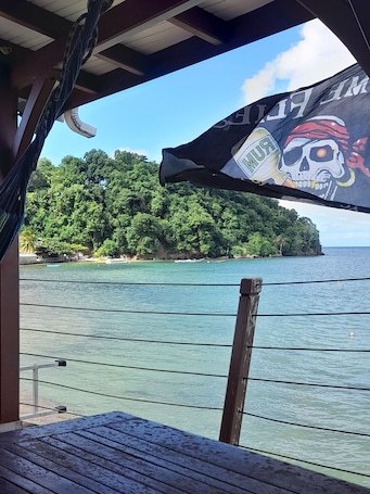 Property grounds. Apartment of 190 m2 above the water
