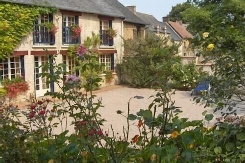 Large detached house 180 m2