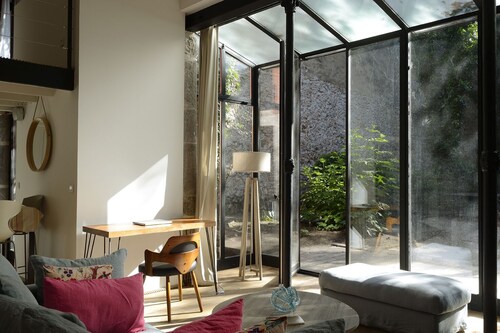 Einzigartig !! ungewöhnlich! Charmantes Apartment mit großem Garten 10 m vom Royal Canal entfernt