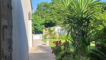 Enceinte de lâhĂ©bergement