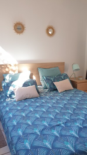 2 bedrooms, iron/ironing board, free WiFi