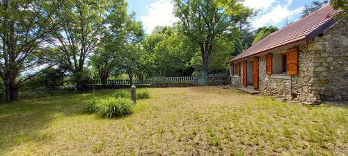 Nice equipped and quiet country house 
