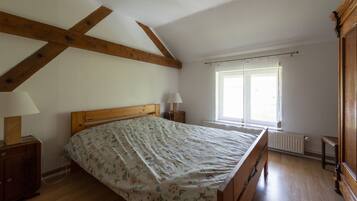 2 bedrooms, free WiFi, bed sheets